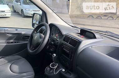 Грузопассажирский фургон Peugeot Expert 2015 в 