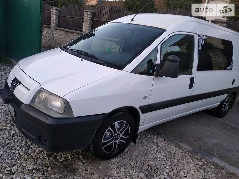 Мінівен Peugeot Expert 2005 в 