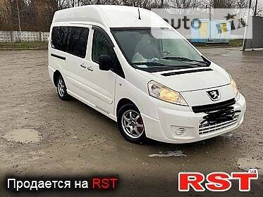 Грузопассажирский фургон Peugeot Expert 2008 в Коростене