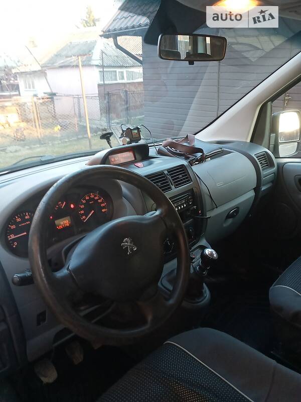 Мінівен Peugeot Expert 2012 в Івано-Франківську