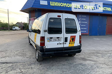 Мінівен Peugeot Expert 2004 в Сарнах