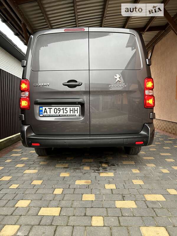 Грузовой фургон Peugeot Expert 2017 в Калуше