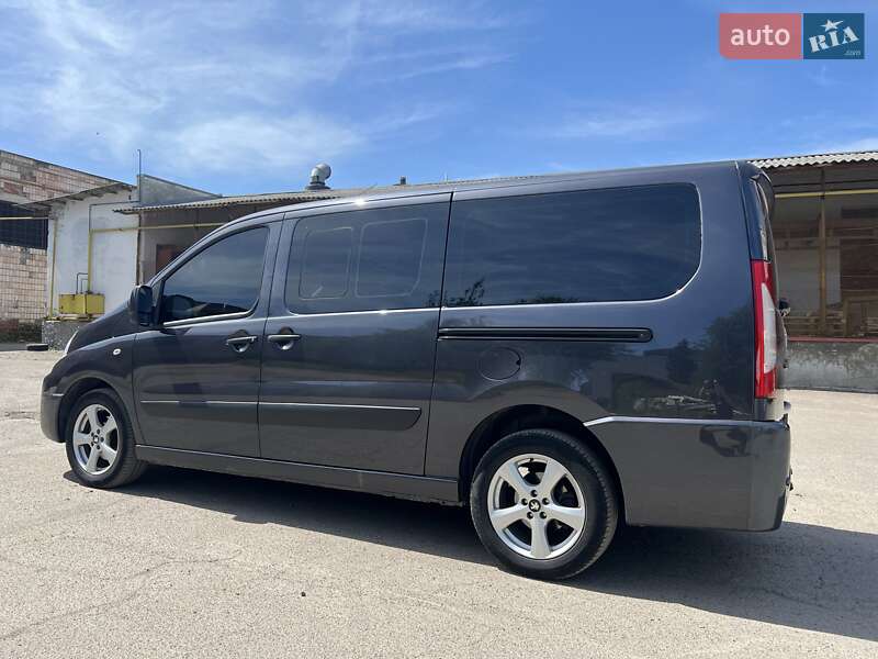 Мінівен Peugeot Expert 2015 в Луцьку фото 7 Мінівен Peugeot Expert 2015 в Луцьку