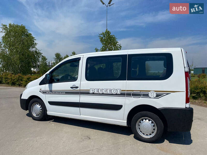 Минивэн Peugeot Expert 2007 в Коростене