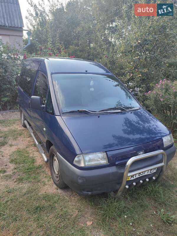 Мінівен Peugeot Expert 2002 в 
