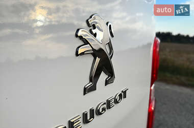 Минивэн Peugeot Expert 2021 в 