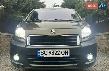 Мінівен Peugeot Expert 2013 в Дніпрі