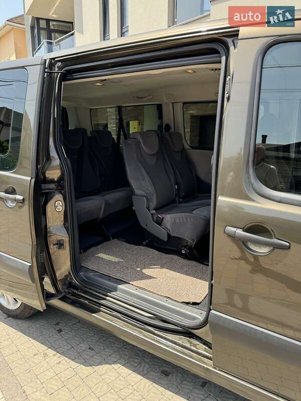 Мінівен Peugeot Expert 2012 в Ужгороді
