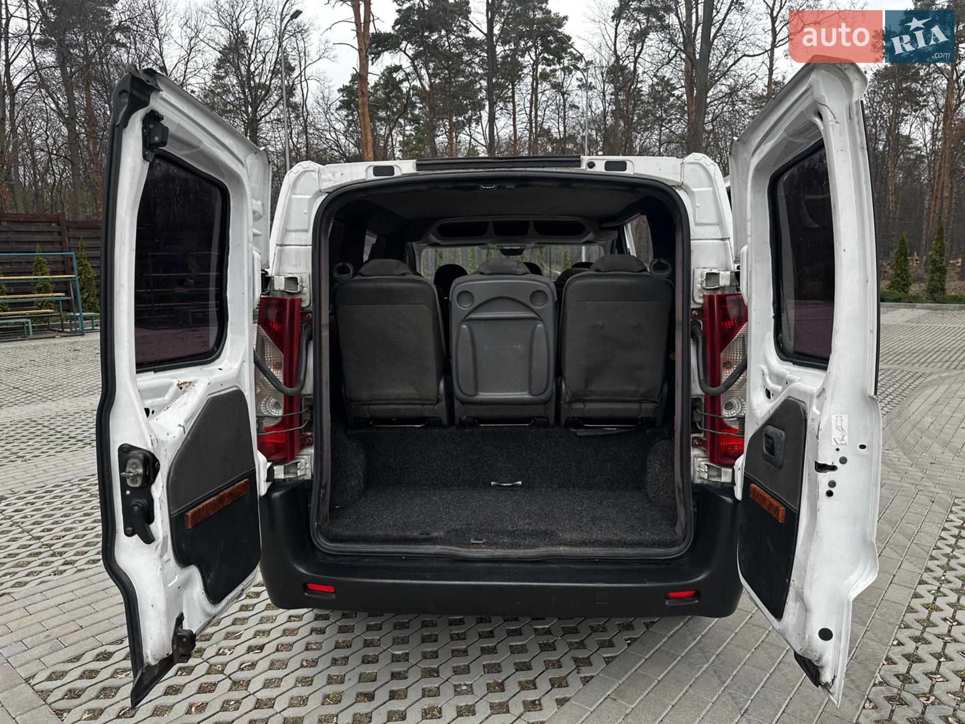 2010 Peugeot Expert - мініатюра 14