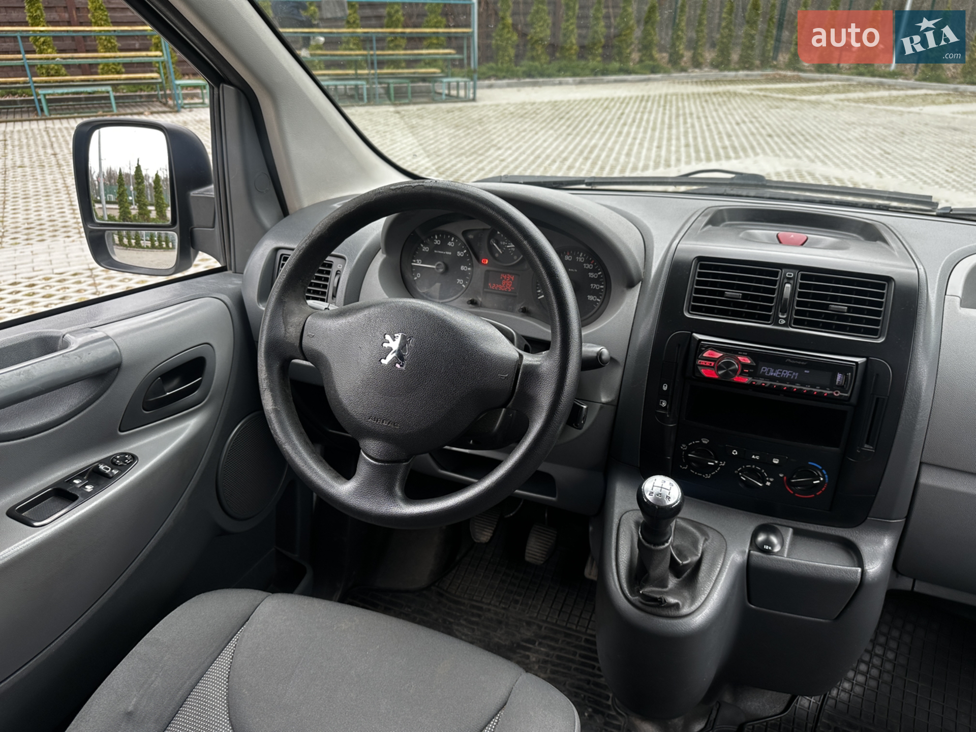 2010 Peugeot Expert - мініатюра 17