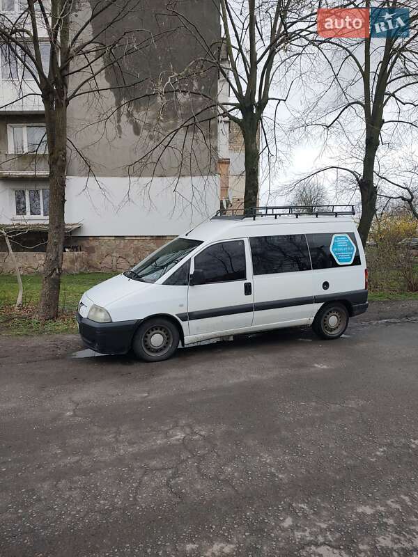Минивэн Peugeot Expert 2005 в 