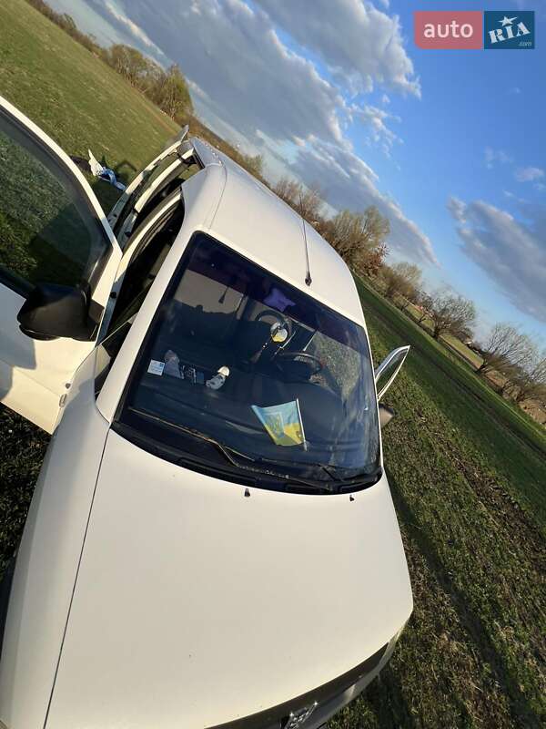 Минивэн Peugeot Expert 2002 в Жидачове