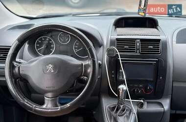Минивэн Peugeot Expert 2015 в 