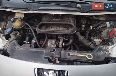 Минивэн Peugeot Expert 2008 в 