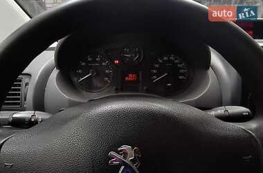 Грузовой фургон Peugeot Expert 2015 в 
