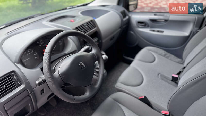 Мінівен Peugeot Expert 2012 в Івано-Франківську