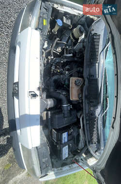Грузовой фургон Peugeot Expert 2002 в 