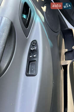 Грузопассажирский фургон Peugeot Expert 2011 в 