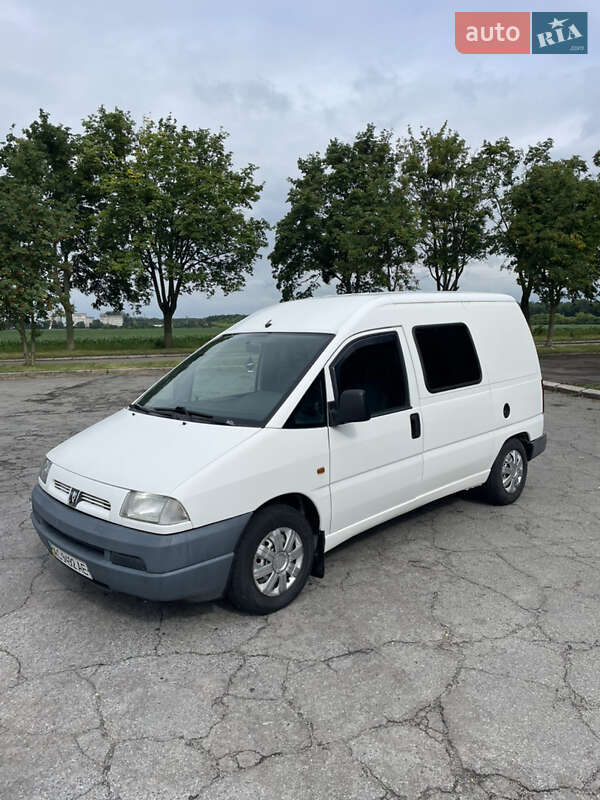 Минивэн Peugeot Expert 2000 в 