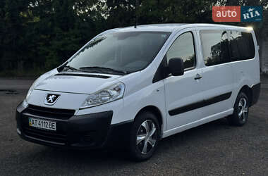 Минивэн Peugeot Expert 2008 в 