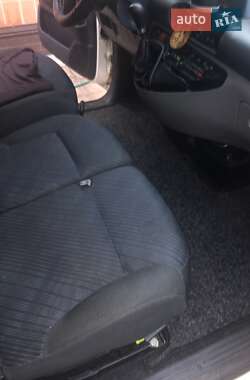 Минивэн Peugeot Expert 2001 в 