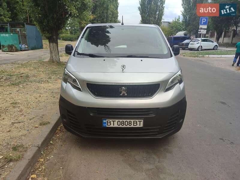 Минивэн Peugeot Expert 2016 в 
