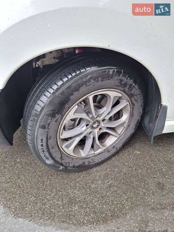 Минивэн Peugeot Expert 2007 в Виноградове