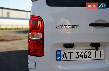 Минивэн Peugeot Expert 2023 в 