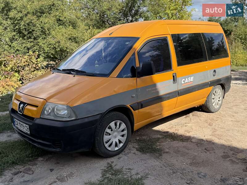 Минивэн Peugeot Expert 2005 в 
