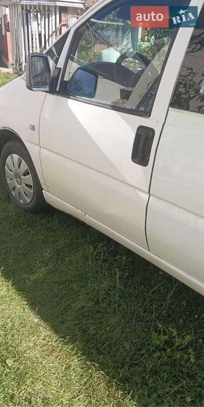 Минивэн Peugeot Expert 2003 в Косове