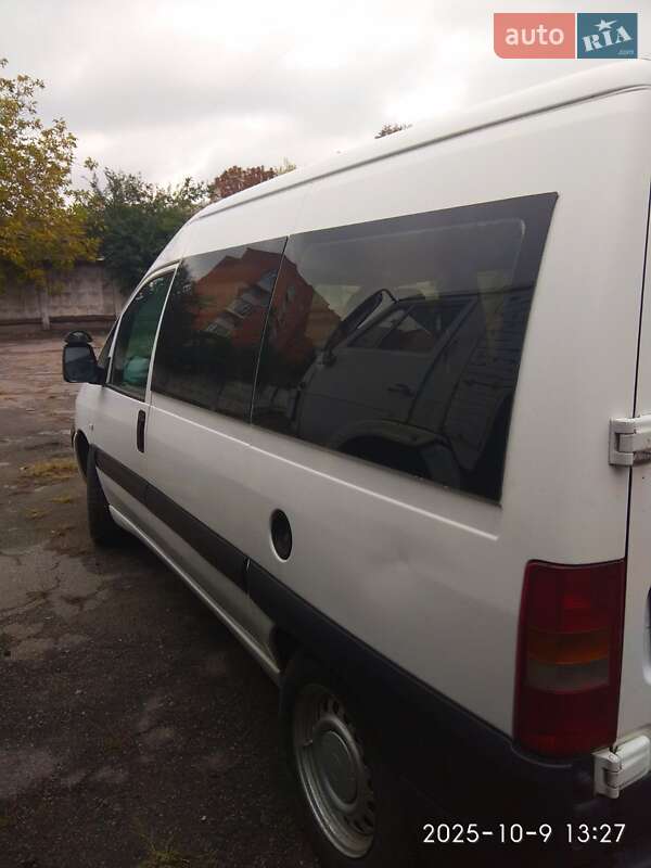 Минивэн Peugeot Expert 2005 в 