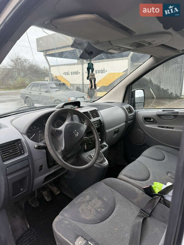 Минивэн Peugeot Expert 2008 в Черновцах