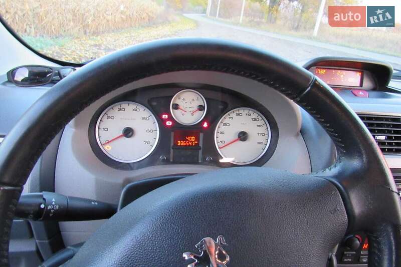 Мінівен Peugeot Expert 2009 в Лосинівці фото 11 Мінівен Peugeot Expert 2009 в Лосинівці