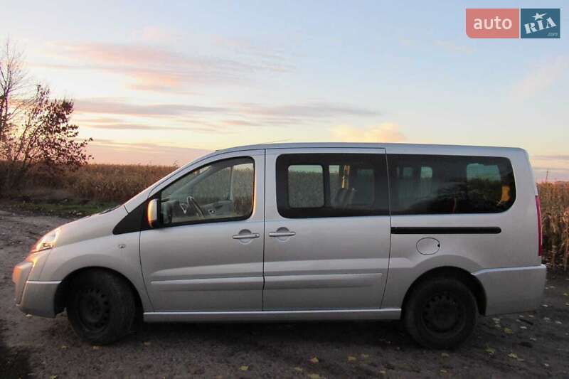 Мінівен Peugeot Expert 2009 в Лосинівці фото 2 Мінівен Peugeot Expert 2009 в Лосинівці