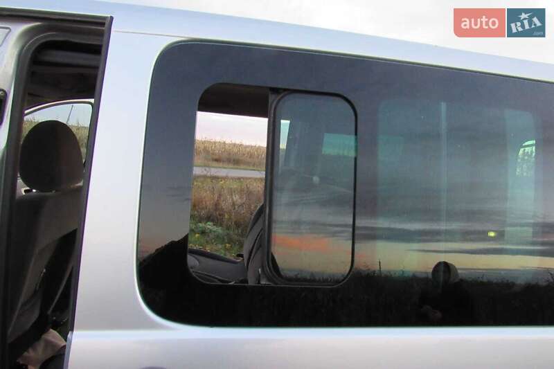 Мінівен Peugeot Expert 2009 в Лосинівці фото 18 Мінівен Peugeot Expert 2009 в Лосинівці