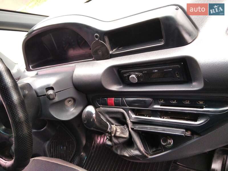 Мінівен Peugeot Expert 2000 в Ізяславі