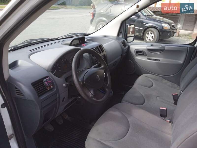 Минивэн Peugeot Expert 2009 в Гусятине