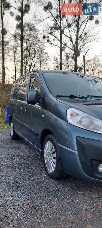 Минивэн Peugeot Expert 2013 в Львове