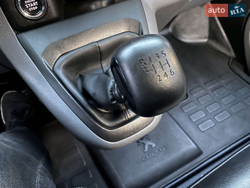 Мінівен Peugeot Expert 2019 в Долині фото 33 Мінівен Peugeot Expert 2019 в Долині