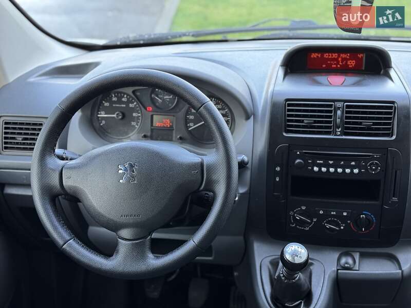Мінівен Peugeot Expert 2011 в Дніпрі