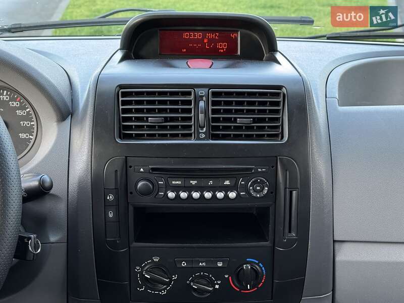 Мінівен Peugeot Expert 2011 в Дніпрі