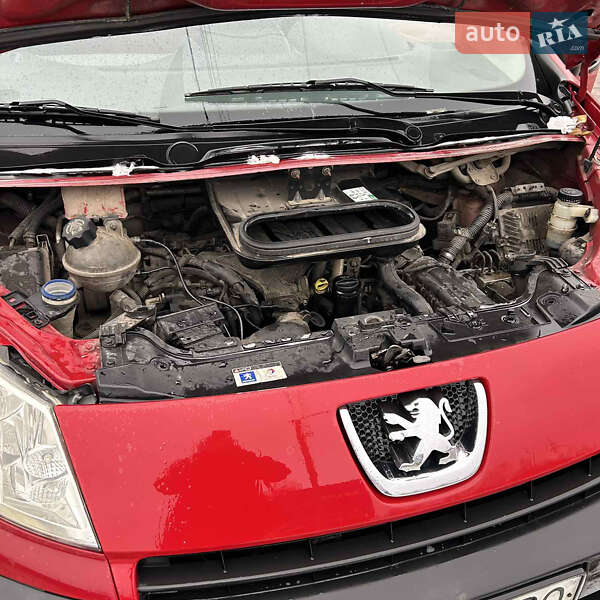 Вантажний фургон Peugeot Expert 2008 в Коростені