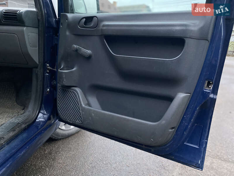 Мінівен Peugeot Expert 2001 в Дрогобичі фото 29 Мінівен Peugeot Expert 2001 в Дрогобичі