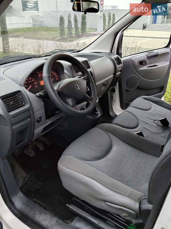 Мінівен Peugeot Expert 2008 в Черкасах фото 12 Мінівен Peugeot Expert 2008 в Черкасах