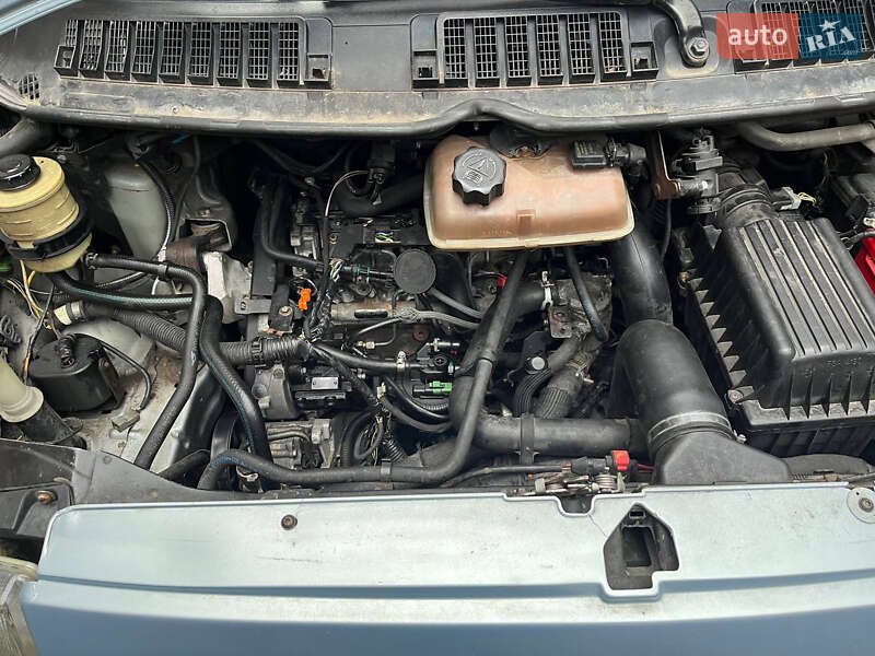 Минивэн Peugeot Expert 2003 в Стрые