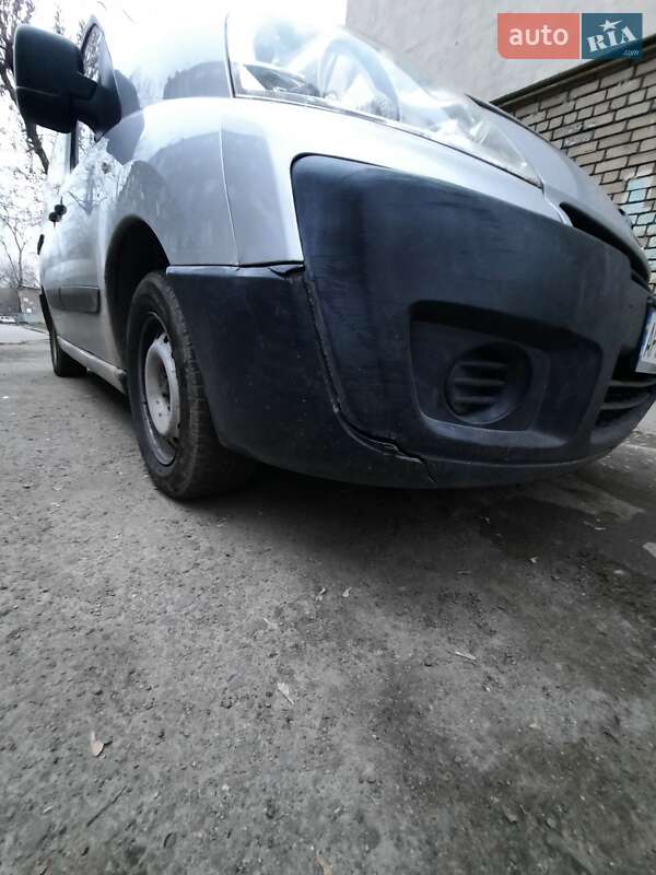 Минивэн Peugeot Expert 2008 в Запорожье