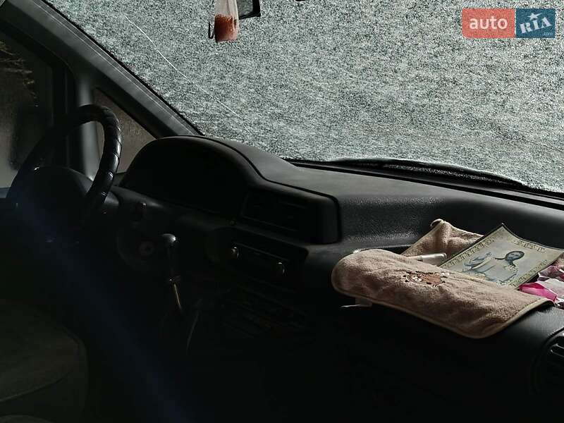 Мінівен Peugeot Expert 2000 в Чернівцях