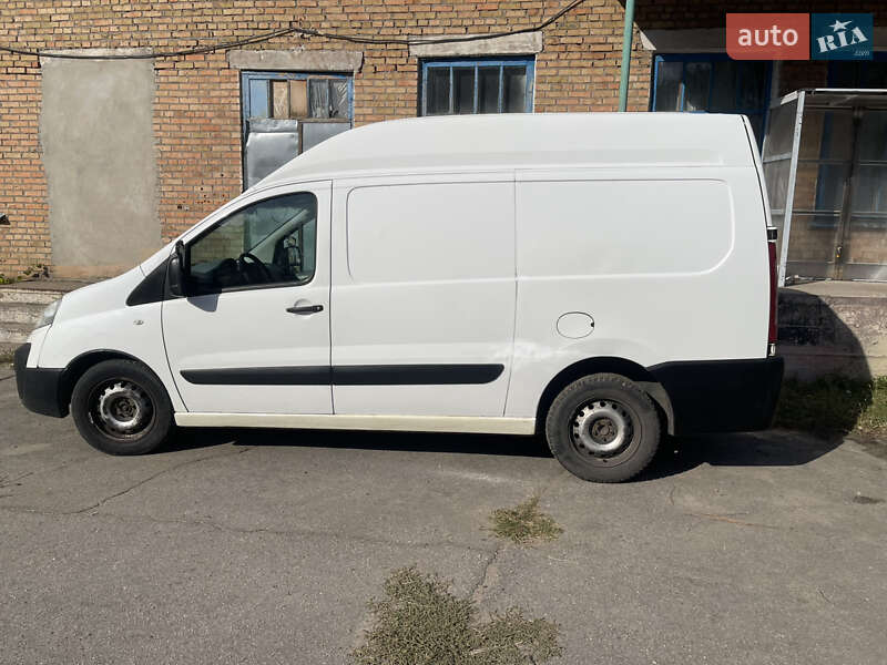 Микроавтобус грузовой (до 3,5т) Peugeot Expert 2008 в Покрове