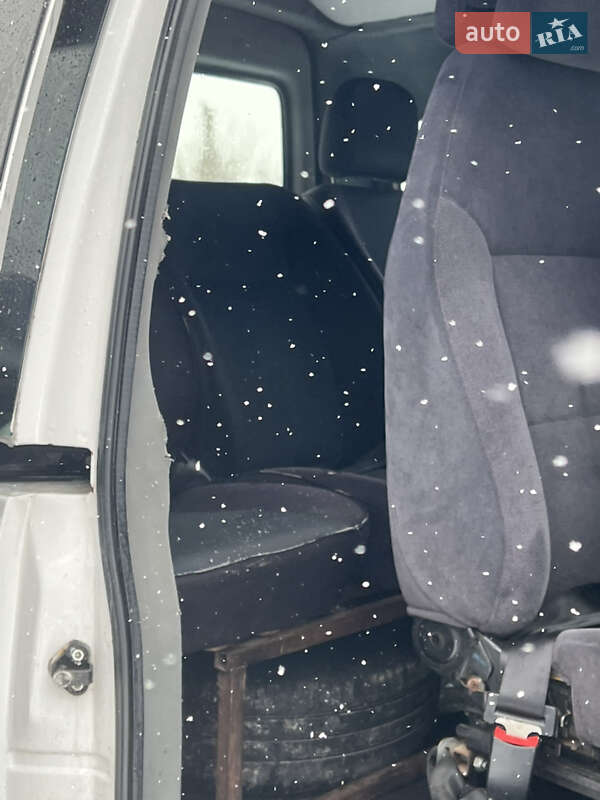 Минивэн Peugeot Expert 2005 в Ровно фото 15 Минивэн Peugeot Expert 2005 в Ровно