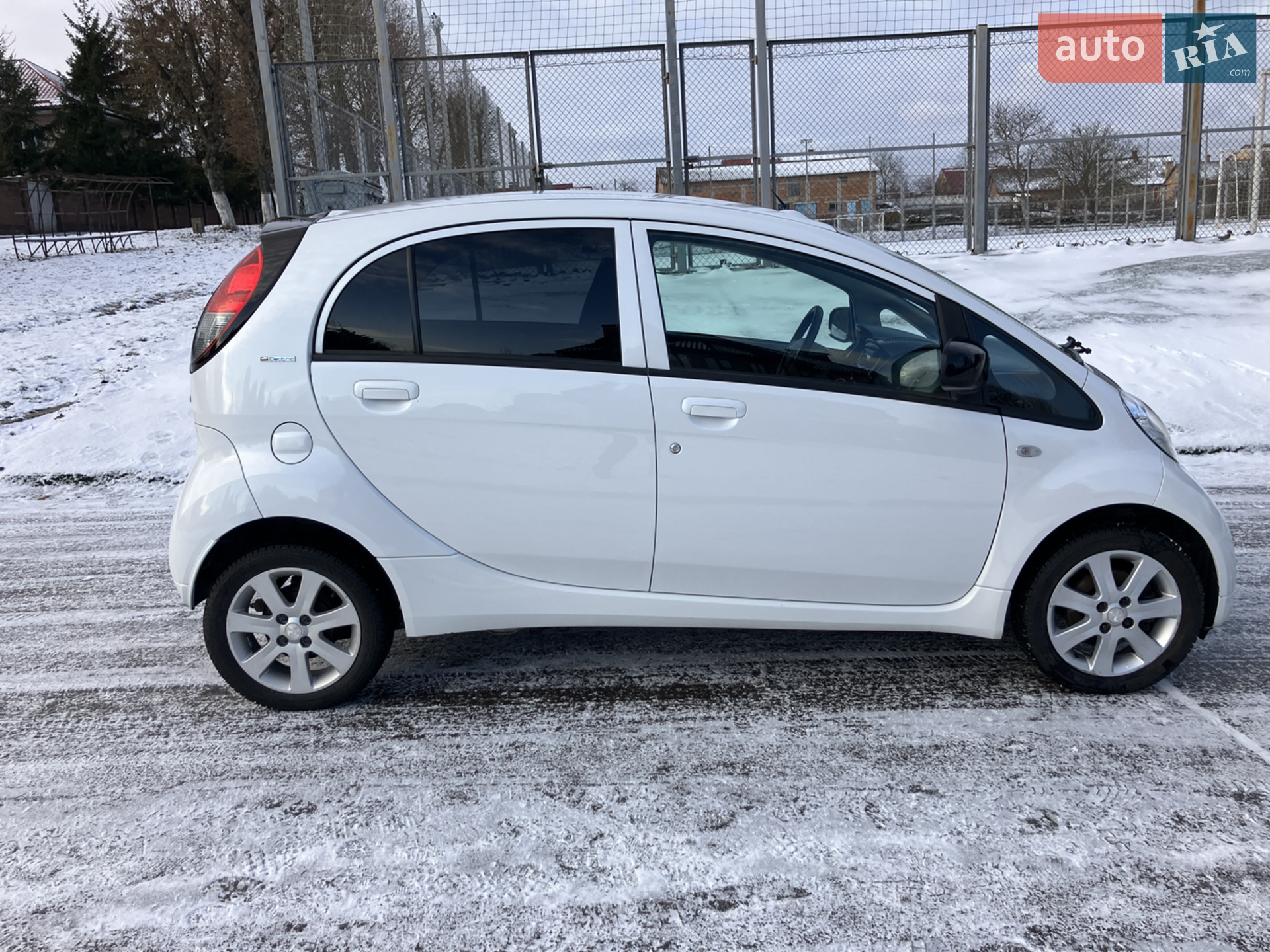 2012 Peugeot iOn - мініатюра 19